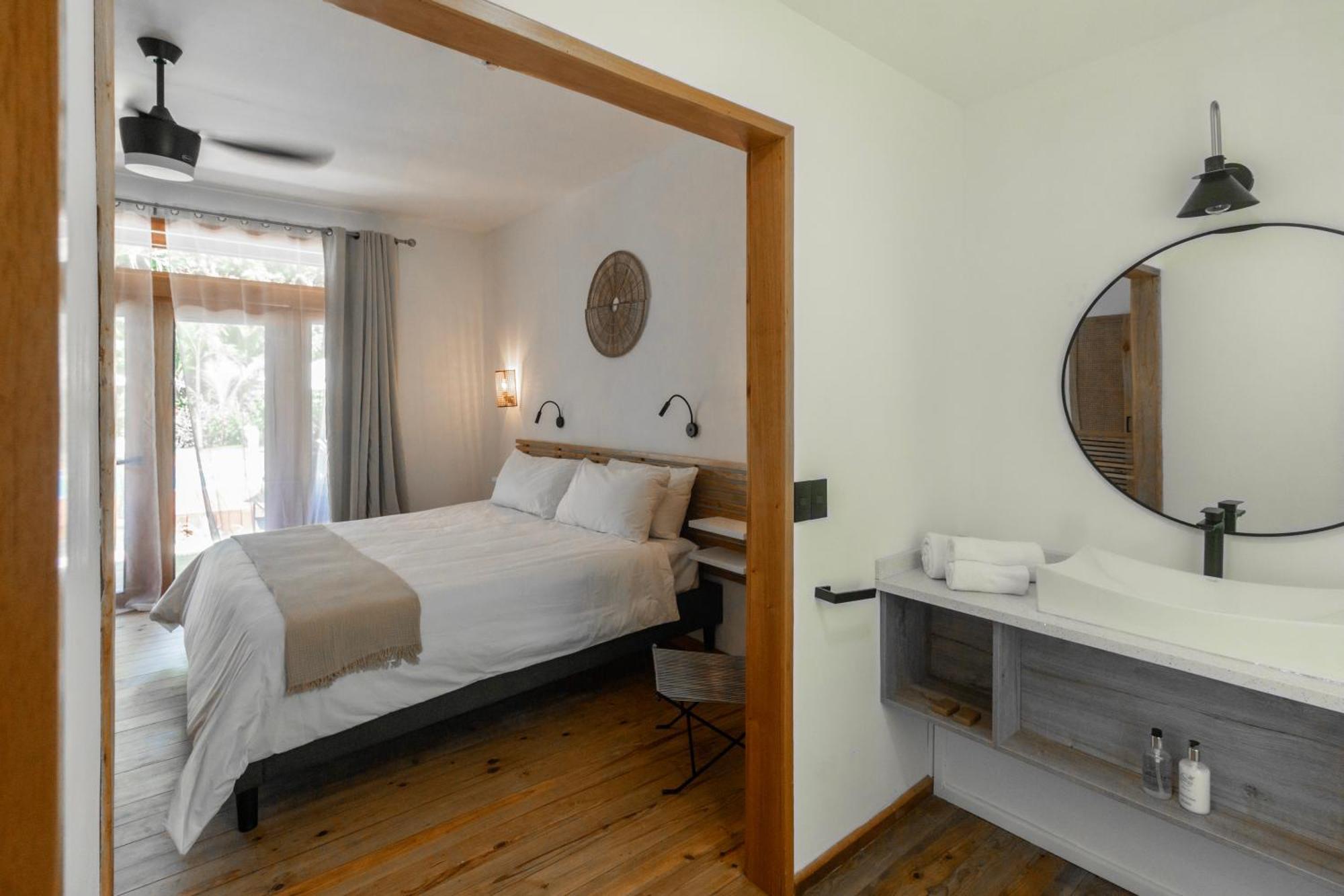 S Boutique Hotel Bocas Town Bagian luar foto