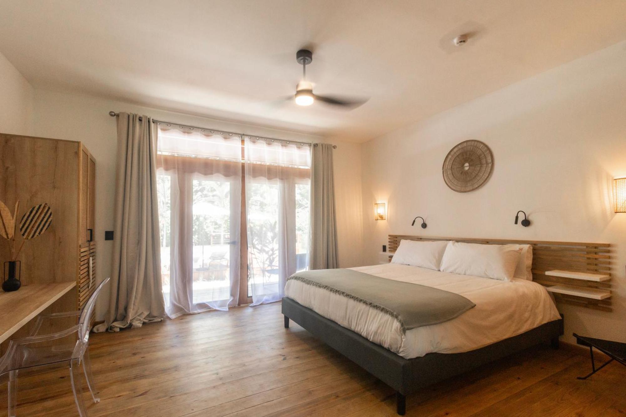 S Boutique Hotel Bocas Town Bagian luar foto