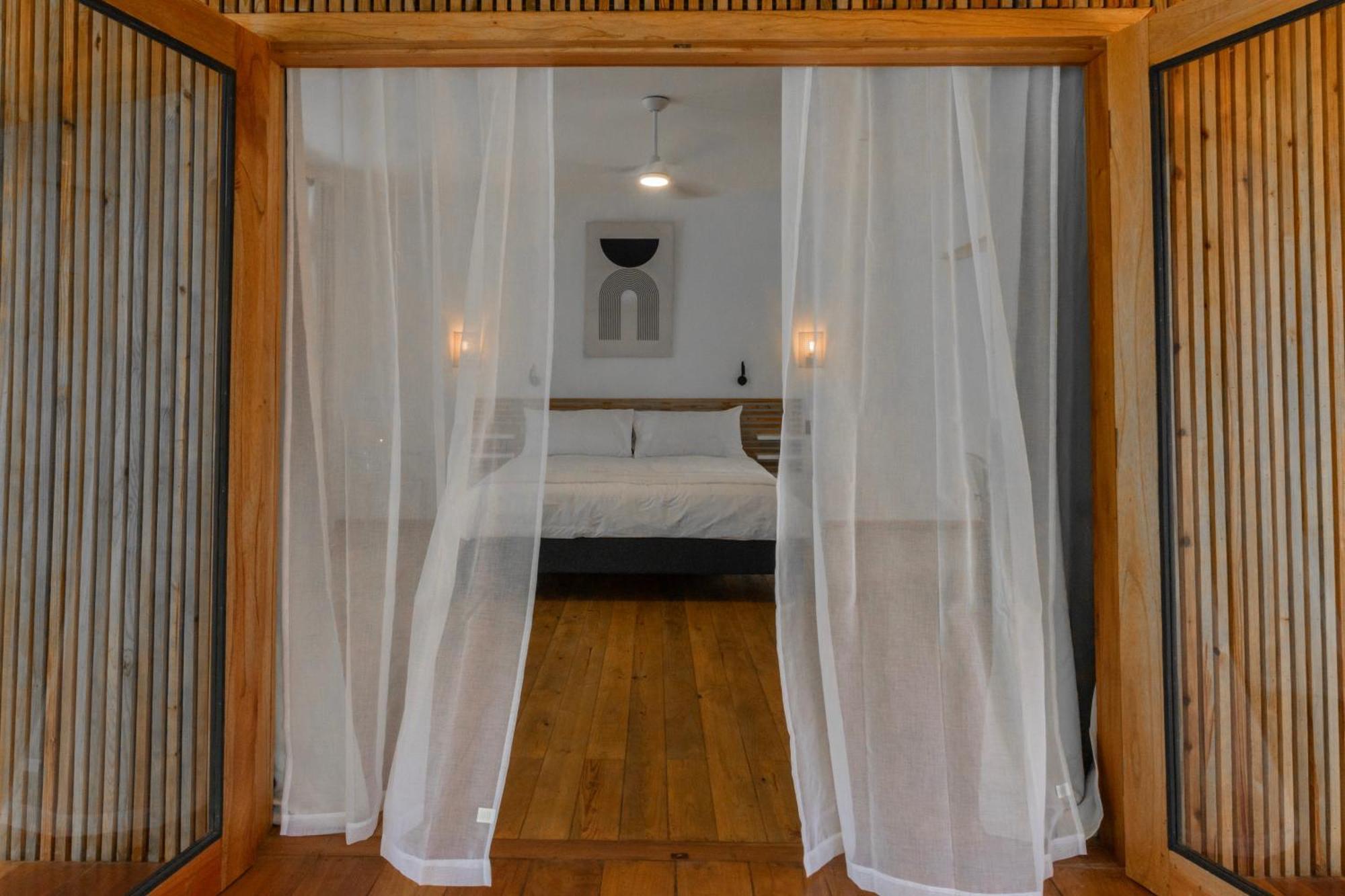 S Boutique Hotel Bocas Town Bagian luar foto