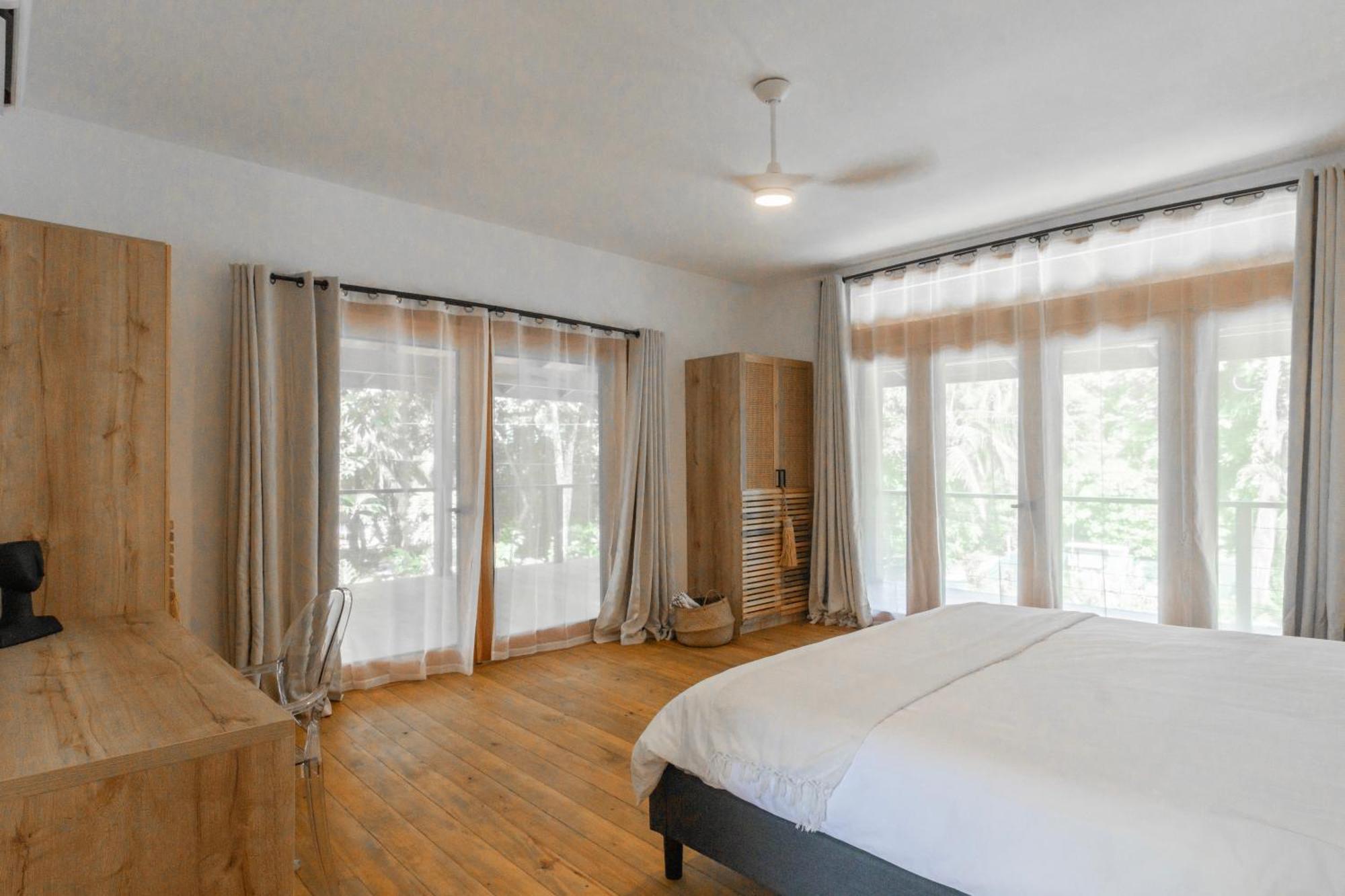 S Boutique Hotel Bocas Town Bagian luar foto